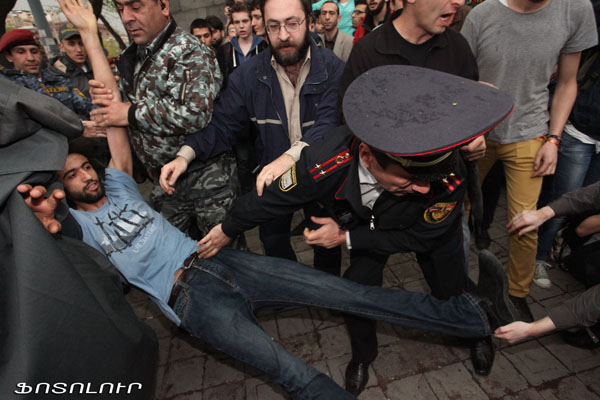 Clashes and arrestations took place after Raffi Hovhannisyans rally