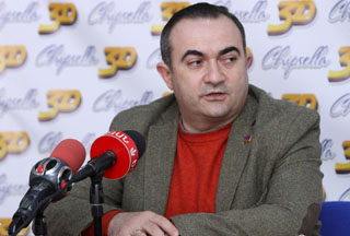 Heritage Party MP Tevan Poghosyan is guest in Tesaket press club