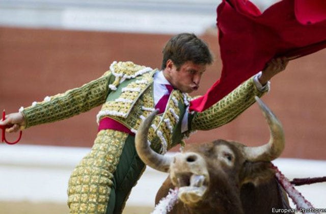 150817122139_spanish_bullfighter_julian_lopez_el_juli_624x351_europeanphotopressagency