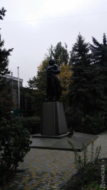Lenin (3)