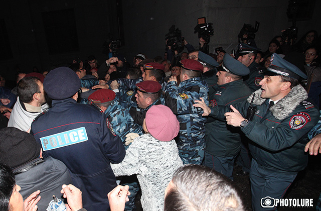 Clashes between protesters of ‘New Armenia’ civil initiative and policemen took place during the protest action on Freedom Square