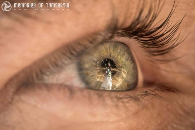 eye-reflection-wedding-photography-eyescapes-peter-adams-shawn-11-830x553