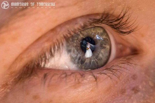 eye-reflection-wedding-photography-eyescapes-peter-adams-shawn-9-830x553