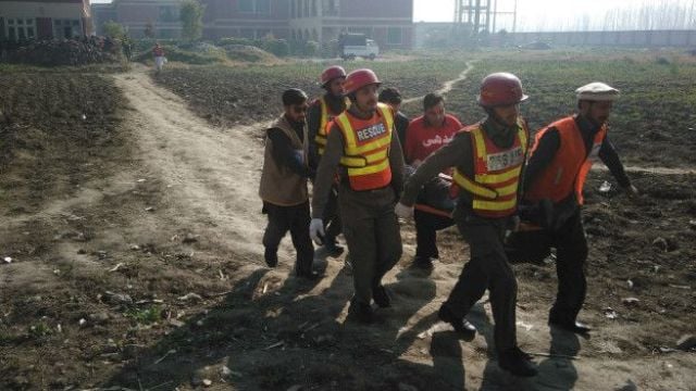 160120082439_pakistan_rescues_624x351_getty_nocredit