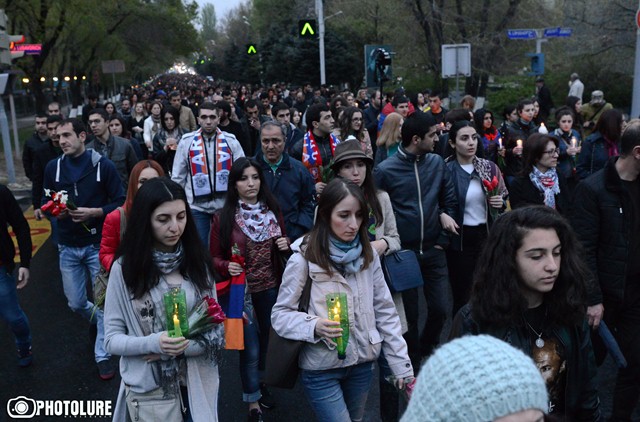 A march of silence in memory of killed soldiers on the border of recent days began from Shahumyan Square