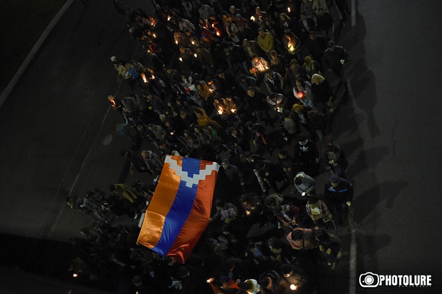 A march of silence in memory of killed soldiers on the border of recent days began from Shahumyan Square