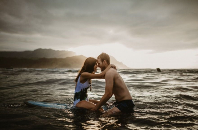 The-Top-50-Engagement-Photos-of-the-Year-57454768412b2__880_640x420