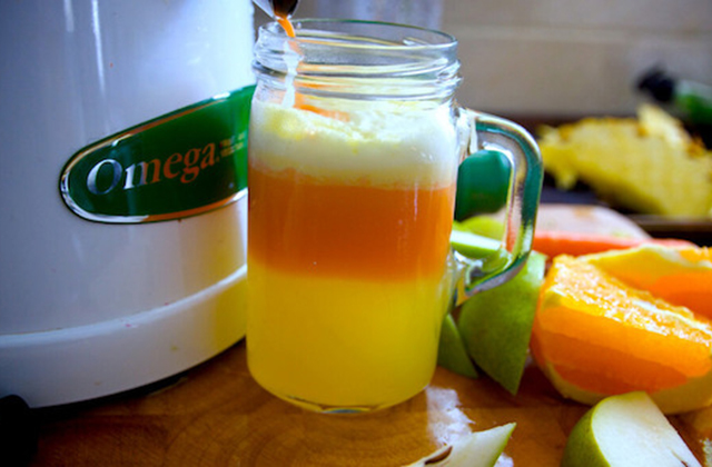 say-goodbye-to-pain-in-your-joints-legs-and-spine-with-this-simple-juice-recipe
