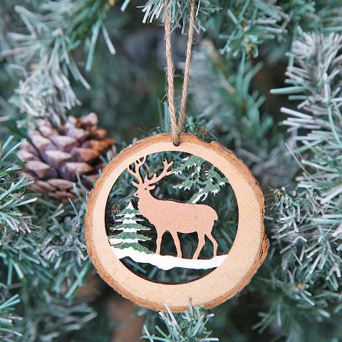 original_deer-themed-christmas-tree-decoration