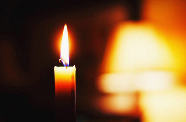 Վերջին 10 տարում եկեղեցիներում վաճառվող մոմերը թանկացել են ավելի քան 10  անգամ. «Հրապարակ»