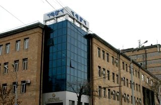 Մանկավարժականի պրոռեկտորն ընդունել է մեղքը, ցուցմունք է տվել ռեկտորի դեմ․ aysor. am  