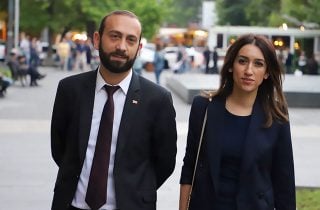 Էկոնոմիկայի նախարարության 288 միլիոն դրամանոց դրամաշնորհը՝ ԱԳ նախարարի կնոջ ղեկավարած հիմնադրամին