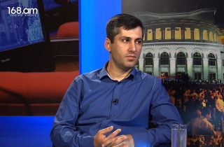 3 տարի առաջ Սուրիկ Պապիկյանը` իմա՝ Սուրիկ Սյունին, Նաթան սրբազանից խնդրել էր, որ նա կատարի իր պսակի կարգը. Վահագն Վարագյան