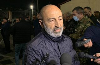 Որդիքդ փռված են դաշտերում, Եռաբլուրը լռություն չէ․ կալանավորված Աշոտ Երկաթը խոսք է ուղղել