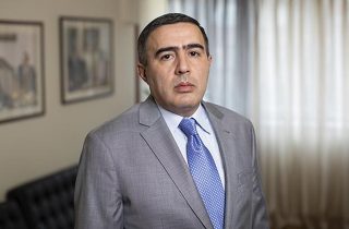 Փաշինյանի նյարդային վիճակը կարող է պայմանավորված լինել նրանով, որ Բաքվի զորահանդեսին չեն հրավիրել. Բագրատ Միկոյան