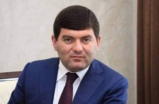 Հեռանում եմ ավագանուց, բայց ոչ Մասիսից․ Դավիթ Համբարձումյանի ուղերձը Հեռանում եմ ավագանուց, բայց ոչ Մասիսից․ Դավիթ Համբարձումյանի ուղերձը