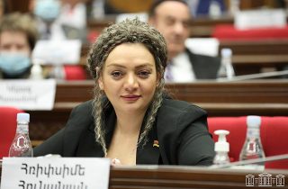 ԱԺ առողջապահության հարցերի հանձնաժողովի նախագահ Հռիփսիմե Հունանյանի լիազորությունները դադարեցվեցին