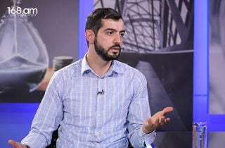 Դոգի ազատազրկվելուց հետո սեռական թեմաներով բամբասանքի սովոր մեծ լսարան է ազատ մնացել և այդ բացը հմտորեն լրացվում է Փաշինյան ընտանիքի կողմից. Արմեն Խաչիկյան