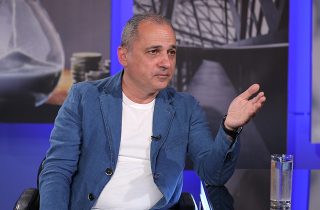 Վահե Հակոբյանը, կինն ու դուստրը հրավիրվել են դատախազություն