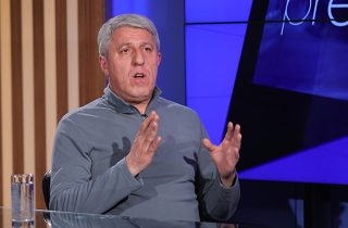 Չափազանց կարևոր էր նաև միջազգային մամուլի ուշադրության կենտրոնում գտնվող Պոլսից հնչած՝ Հռոմի Պապի եղբայրական ողջույնն Ամենայն Հայոց Հայրապետին. Վարդան Ոսկանյան