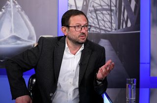 Քաղաքական պատվերով ձերբակալեցին Գալստյանին, հիմա էլ Ղևոնդյանին տարան, էլի՞ լուռ եք մնալու. Գեղամ Մանուկյանը՝ դասախոսներին և ուսանողներին