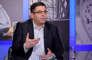 Փաշինյանի համար առաջնային է ոչ թե՝ ով կկառավարի Սյունիքի հատվածով անցնող երթուղին, այլ՝ ով նրան առավել իրատեսական երաշխիքներ կտա իշխանության երկարաձգման համար. Վիտալի Մանգասարյան