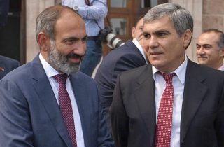 Փաշինյանի՝ ոհմակային տրամաբանությունը դատապարտող սոցիալ-հոգեբանական դասերը և դրա դեմն առնելու քաղաքական կաշկանդվածությունը