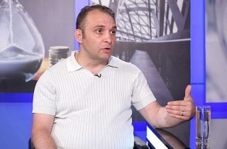 «Էն անգրագետներին բացատրեք, որ ՔՕ-ում «հեղաշրջում» տերմին առկա չէ. անձը չի կարող քրեական հետապնդման ենթարկվել ՔՕ-ով չնախատեսված արարքի համար»