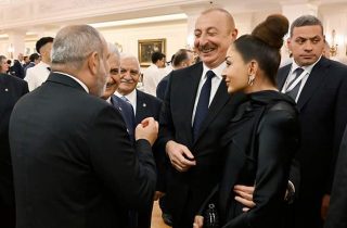 Սրանք գաղտնի ռեժիմով Սևանի մասնակի զավթումն ու թշնամու ներխուժումն էլ ընդունեն, միայն թէ մնան իշխանության՝ թշնամու ողորմության ու ժամանակավոր «խաղաղության ժեստերի» հաշվին. Կարեն Մկրտչյան