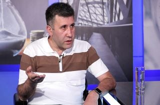 «Իրավապահների ցուցադրական «նիկոլիզմի» պատճառով թիվ 20 դպրոցում բոլոր երեխաները ահավոր վախեցել են». Մելիքյան