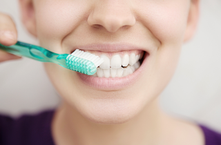 Ատամնաբույժը թվարկել է պարադոնտիտի ախտանշանները