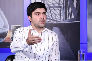 «Վազն անցեք Սերժ Սարգսյանից, որովհետև ձեր ազատագրած հողը չմնաց թշնամուն, այլ` իր, ձեր ծնողների ու ընկերների գերեզմանը չմնաց թշնամուն, այլ` իր, ձեր կյանքը չմնաց թշնամու հողում, այլ` իր»