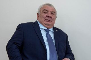 Այսքան տարի դուք եք խաղում իմ նյարդերի հետ, ինչո՞ւ ես նույնը չանեմ․ Խաչատուրովը՝ դատարանին