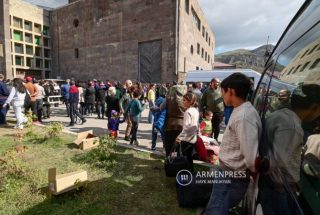 Հակարիի կամուրջը ժամը 10։00-ի դրությամբ հատել է բռնի տեղահանված 88 հազար 780 անձ