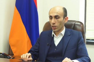 Թո՛ղ Աստծո օրհնությամբ ու մեր բոլորիս ջանքերով մենք վերադառնանք Հայրենիք. Արտակ Բեգլարյան