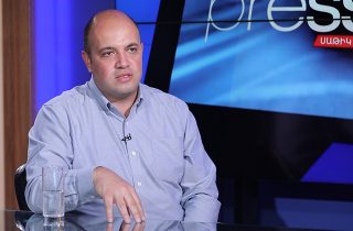 Խորհրդարան անցած ընդդիմադիրների որոշումը ճիշտ է, իհարկե, մեկ բացառությամբ՝ եթե խորհրդարանական գործունեությունն իսկապես զուգորդվի փողոցային պայքարի կազմակերպմամբ․ Մելիք–Շահնազարյան