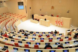 Վրաստանի խորհրդարանն առաջին ընթերցմամբ ընդունել է «Օտարերկրյա գործակալների» մասին աղմկահարույց օրենքը