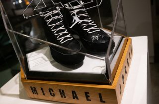 Մայքլ Ջորդանի սպորտային կոշիկները վաճառվել են 482,000 դոլարով