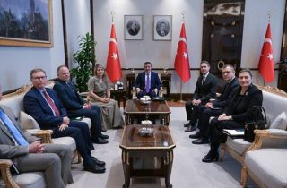 Թուրքիայի փոխնախագահն ընդունել է Կանադայի արտաքին գործերի նախարարին