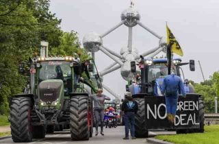 Եվրոպայի տարբեր երկրներից ֆերմերները Բրյուսելում նոր բողոքի ցույց են անցկացրել