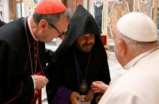 Շնորհակալություն այն ամենի համար, որ արվել է ու պիտի արվի Լեռնային Ղարաբաղից տեղահանվածներին օգնելու համար. Հռոմի Ֆրանցիսկոս Պապը՝ Գևորգ եպիսկոպոս Սարոյանին