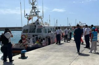 Իտալիայի ափերին երկու նավաբեկության հետևանքով 11 մարդ զոհվել է, ավելի քան 60-ը՝ անհետ կորել