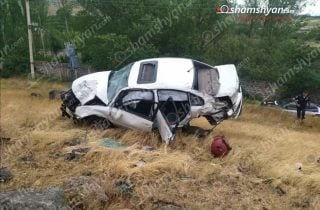 Երևան-Սևան ճանապարհին Volkswagen Passat-ը բախվել է քարերին և հայտնվել ձորում. Վիրավորները մայր և դուստր են