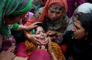 Հնդկաստանում կրոնական փառատոնի ժամանակ հրմշտոցի հետևանքով ավելի քան հարյուր մարդ է մահացել