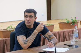Դատարանը հեռացել է՝ Առուշ Առուշանյանի պատիժն ազատազրկմամբ փոխարինելու հարցով որոշում կայացնելու