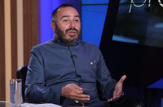 Արման Սարոյանը չի կարող հանդես գալ որպես Հայաստանյայց Առաքելական Սուրբ եկեղեցու ներկայացուցիչ. Տեր Ավետիք