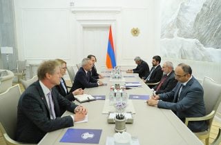 Փաշինյանն ընդունել է Գերմանիայի Բունդեսթագի արտաքին հարաբերությունների հանձնաժողովի նախագահին․ քննարկել են տարածաշրջանային հարցեր