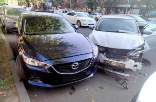 Գրիգոր Լուսավորչի փողոցում բախվել են Nissan March, Mitsubishi և Nissan Sentra մակնիշների ավտոմեքենաները