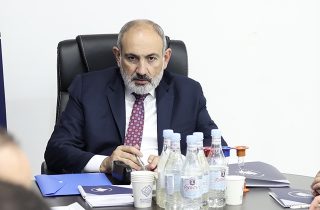 Փաշինյանն ամեն ինչ անում է բոլոր ոլորտները կուսակցականացնելու, հերթը հասել է զինկոմիսարիատներին. «Փաստ»