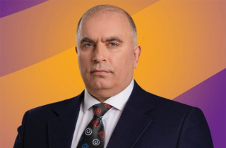 Քաղաքապետարանում  չկա օրենքներին տեղյակ1մարդ, ով 100 դրամների որոշման հեղինակներին կհուշեր,որ  իրենց ընդունած տխմարությունը առոչինչ է. Հրայր Կամենդատյան